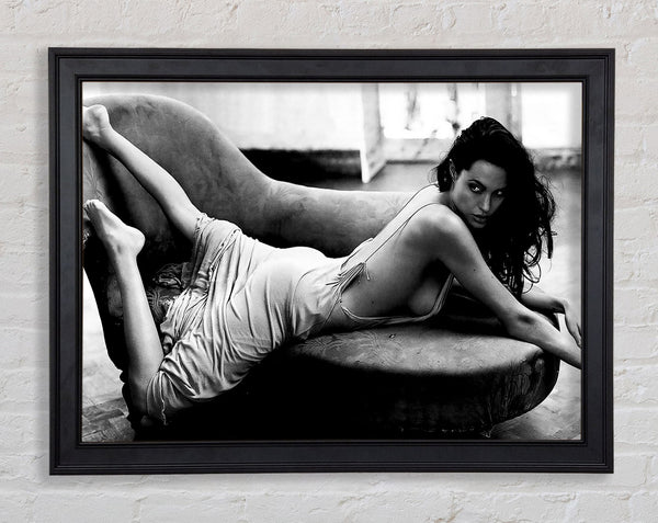 Angelina Jolie Sofa B n W