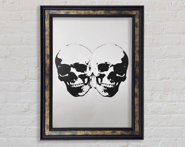 2 Smiling Skulls