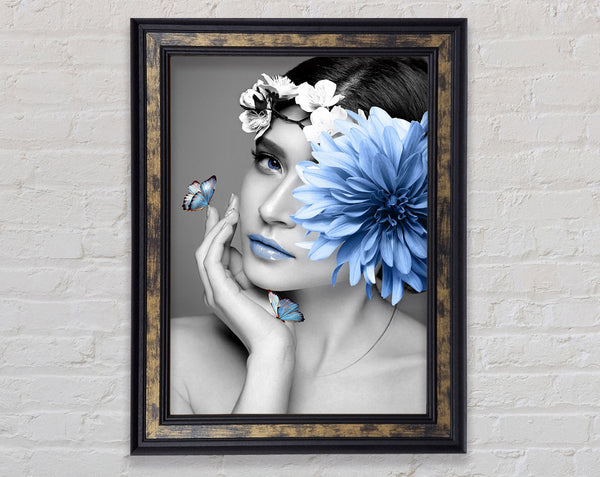 Walnut And Walnut Girl With Blue Flower