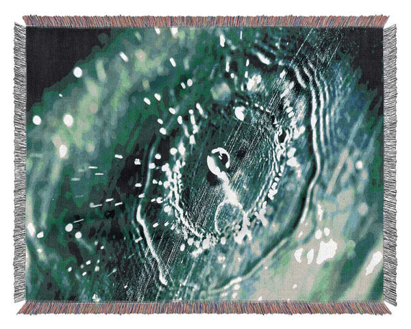 Water Splash Drop Woven Blanket