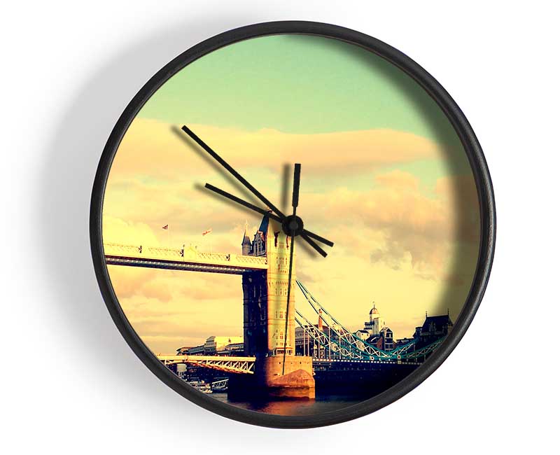 London Tower Bridge Retro Clock - Wallart-Direct UK