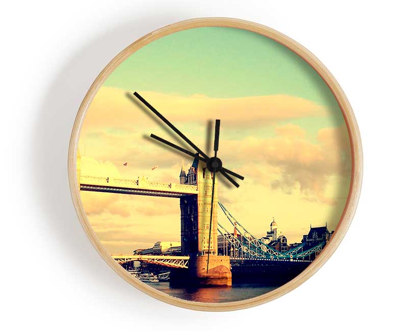 London Tower Bridge Retro Clock - Wallart-Direct UK