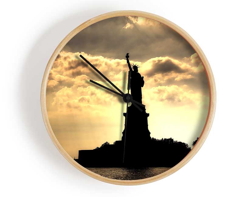 Statue Of Liberty United States Morning Rays Clock - Wallart-Direct UK