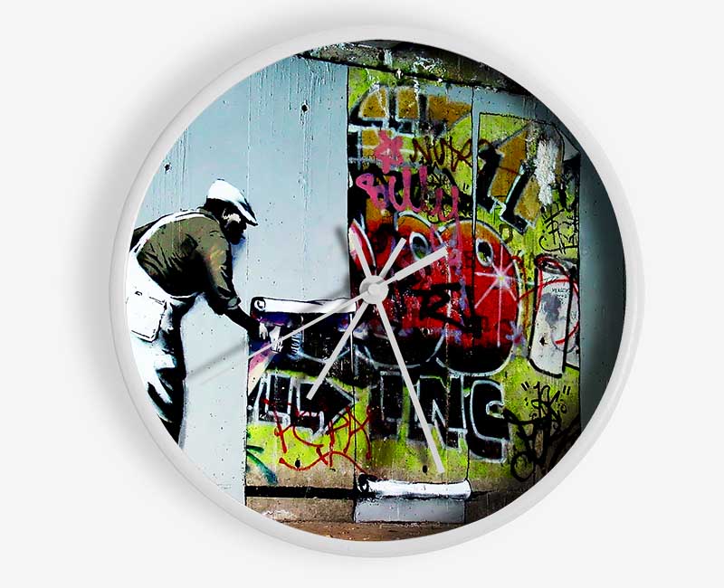 Grafitti Wallpaper Clock - Wallart-Direct UK