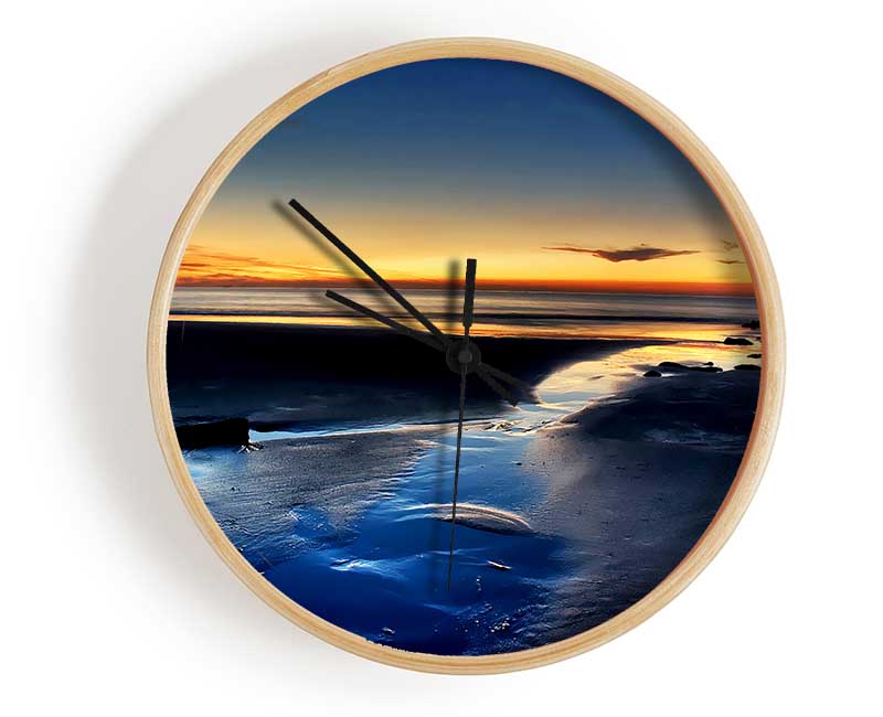 Footprints To The Ocean Clock - Wallart-Direct UK