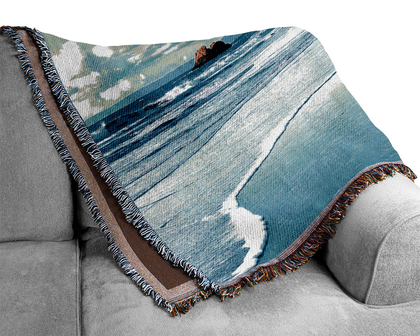 Magnificent Ocean Rocks Woven Blanket