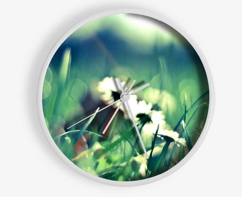 Daisies And Grass Clock - Wallart-Direct UK