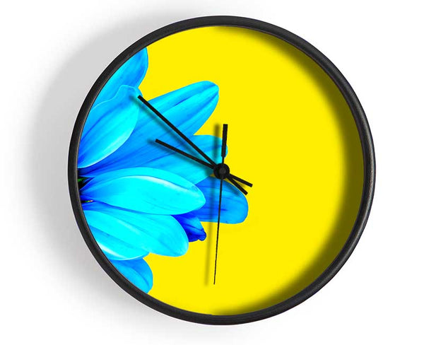 Blue Daisy On Yellow Clock - Wallart-Direct UK