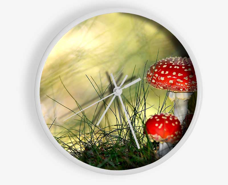 Fly Agaric Mushrooms Clock - Wallart-Direct UK