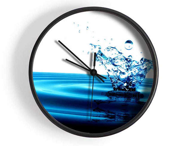 Flow Of The Splash Clock - Wallart-Direct UK