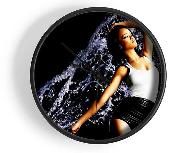 Rhianna Rain Clock - Wallart-Direct UK