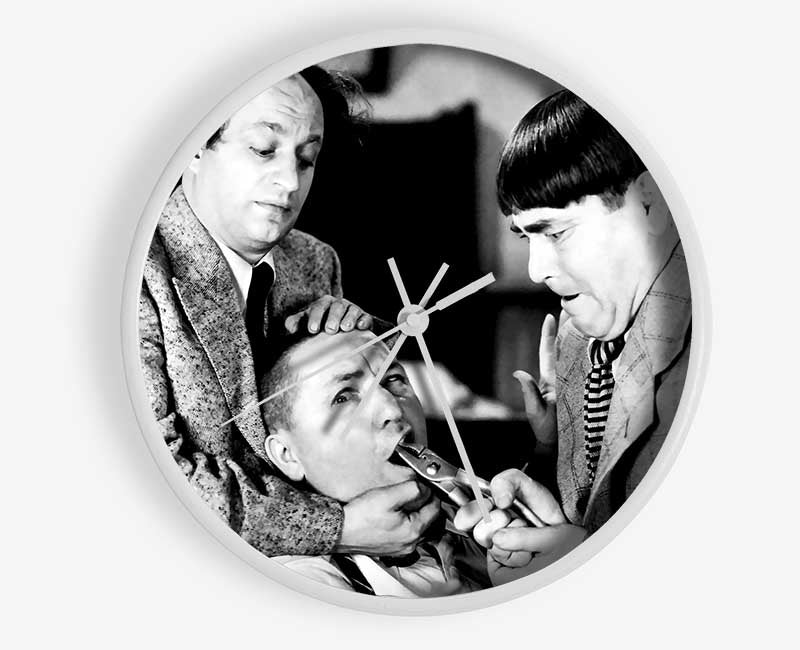 The Three Stooges Tooth Pull Clock - Wallart-Direct UK