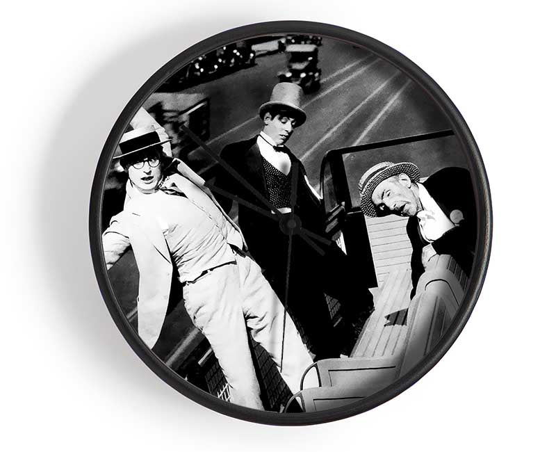 Harold Lloyd Bus Ride Clock - Wallart-Direct UK