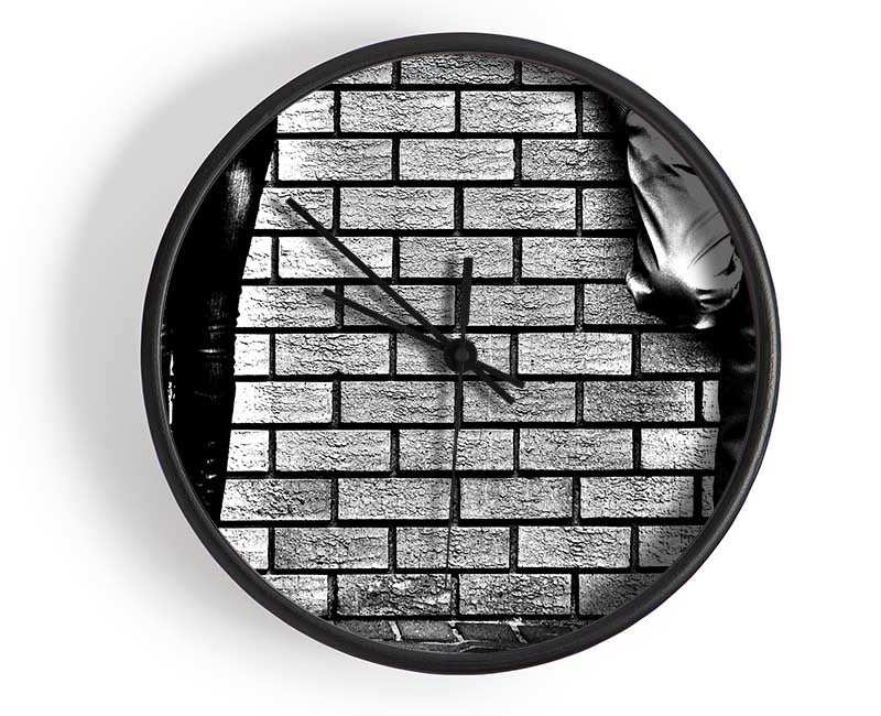 Hangin Round Clock - Wallart-Direct UK