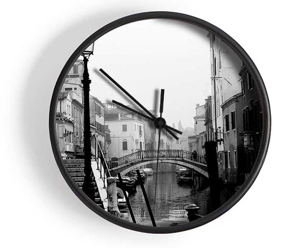 Venice Retro B n W Clock - Wallart-Direct UK