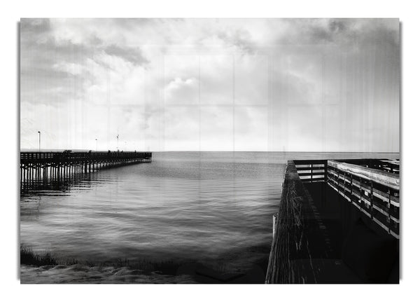 Tranquil Pier B~w