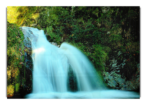 Natürlicher Wasserfall