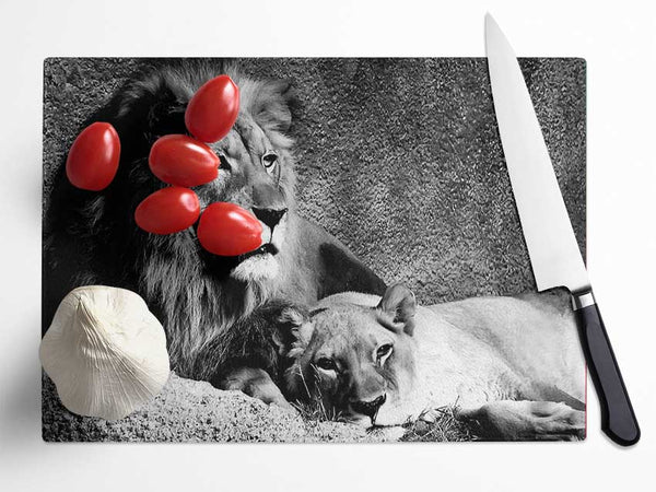 Lion Family Bond Glass Chopping Board