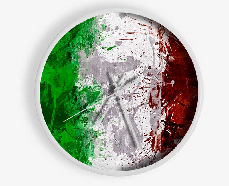 Grunge Flag Of Italy Clock - Wallart-Direct UK