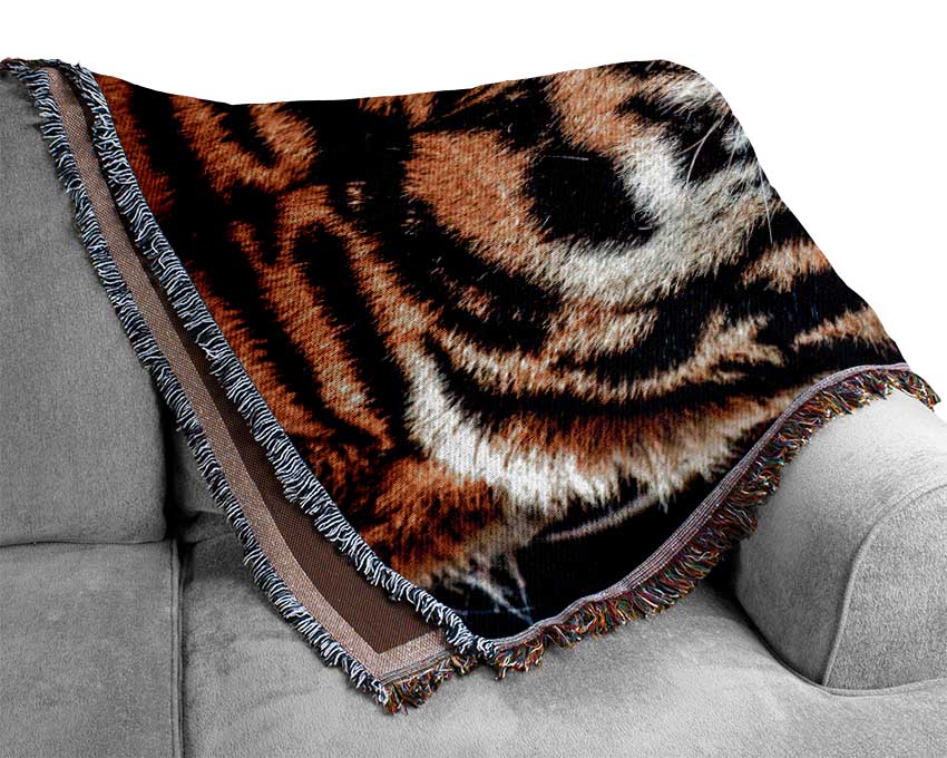 Beautiful Tiger Face Woven Blanket