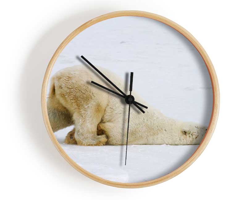 Polar Bear Itch Clock - Wallart-Direct UK