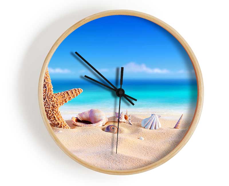 Shells In The Ocean Sands Clock - Wallart-Direct UK