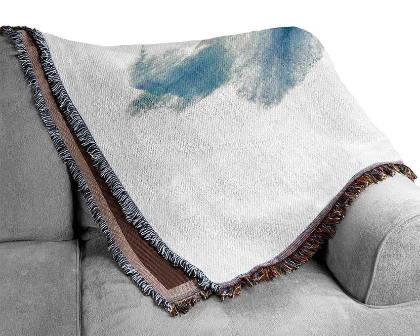 Gentle Petal Opening Woven Blanket