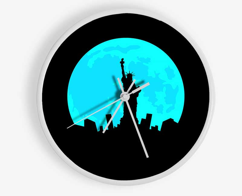 Statue of Liberty In The Blue Moon Clock - Wallart-Direct UK