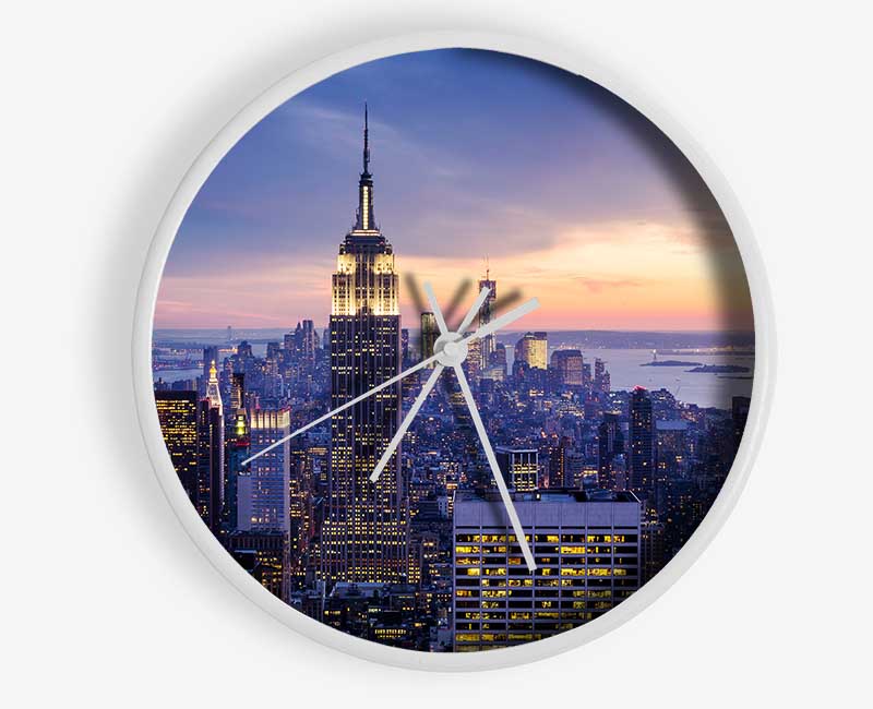 Twinkling Lights Of The Big Apple Clock - Wallart-Direct UK