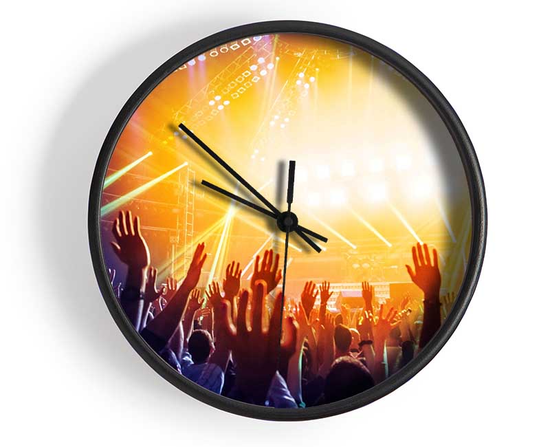 Fans At The Show Clock - Wallart-Direct UK