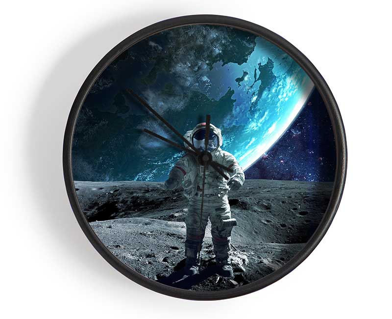 Astronaut On The Moon Clock - Wallart-Direct UK