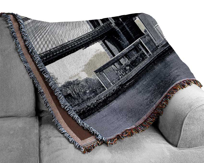 Black and white bridge over newyork Woven Blanket