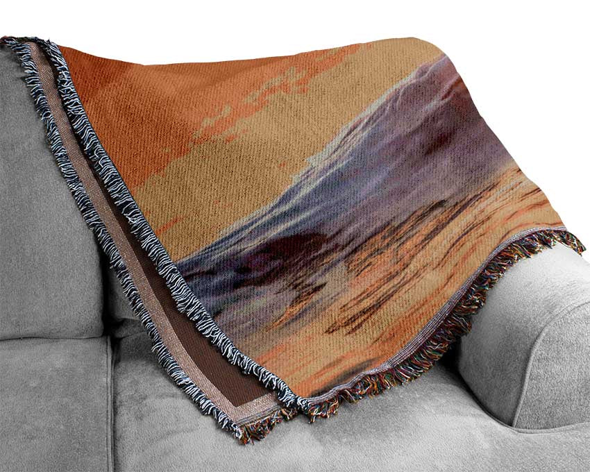 Detailed waves splashing in the sea Woven Blanket