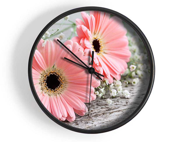 Pink gerbera laying down close Clock - Wallart-Direct UK