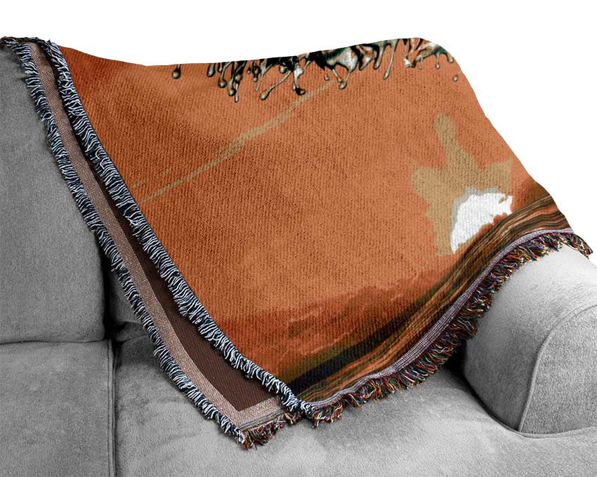 Detailed waves highly exposed Woven Blanket