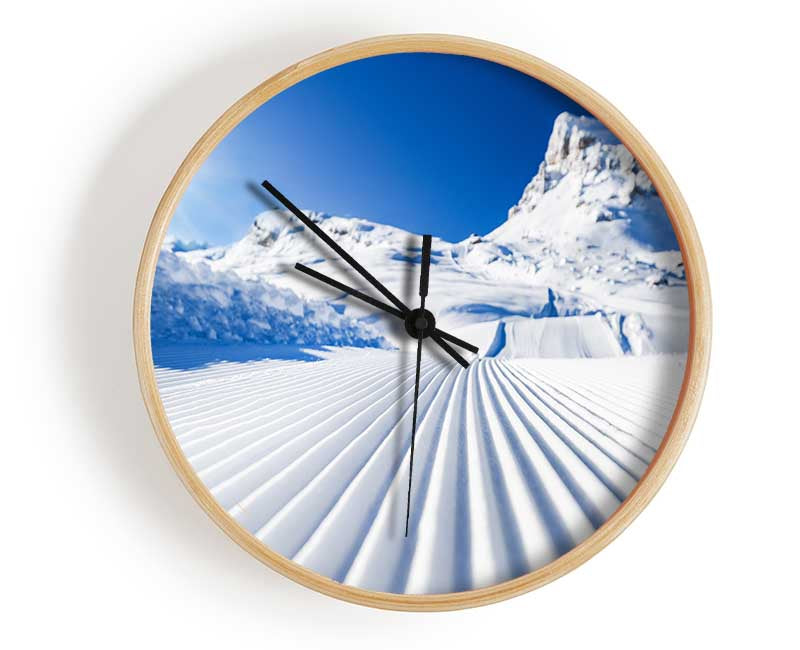 Straight lines in the snow Clock - Wallart-Direct UK