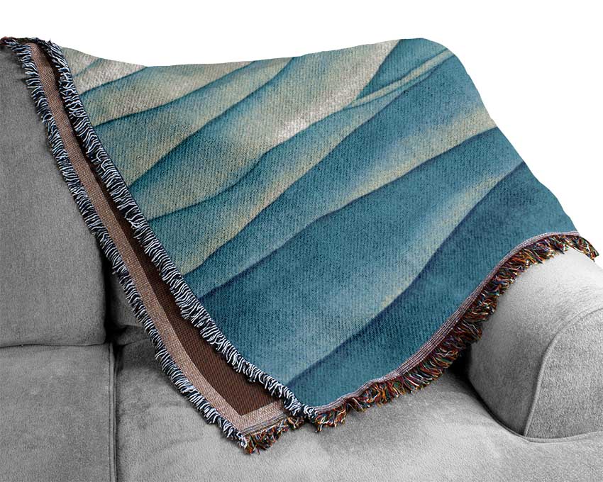 The Gentle Ripple Waves Woven Blanket